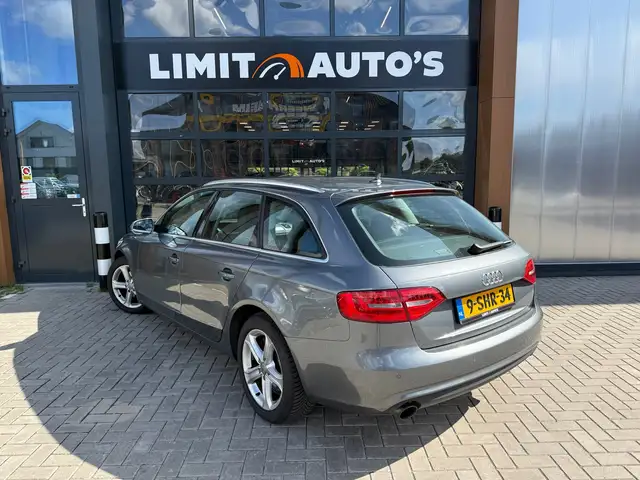 Audi A4 view 5