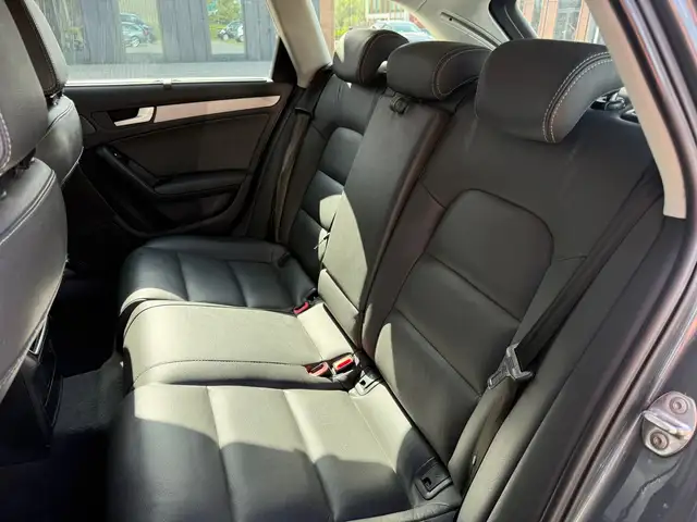 Audi A4 view 13