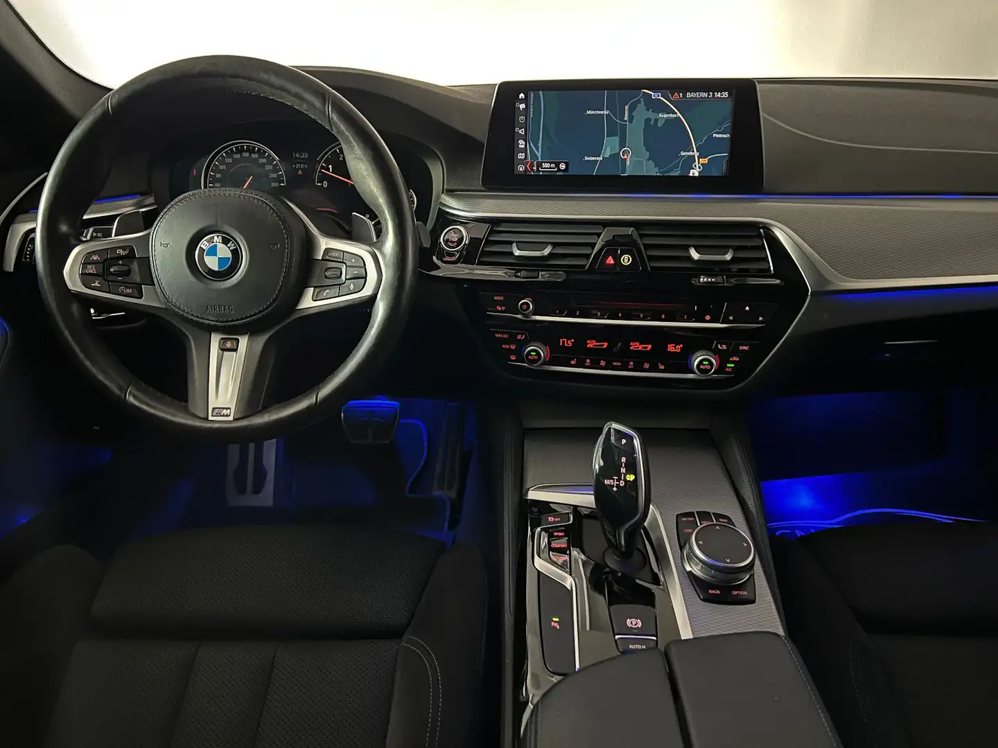 BMW 530 i xDrive M Sport/LED/HuD/PANO/ACC/NUR EXPORT Schwarz - 2