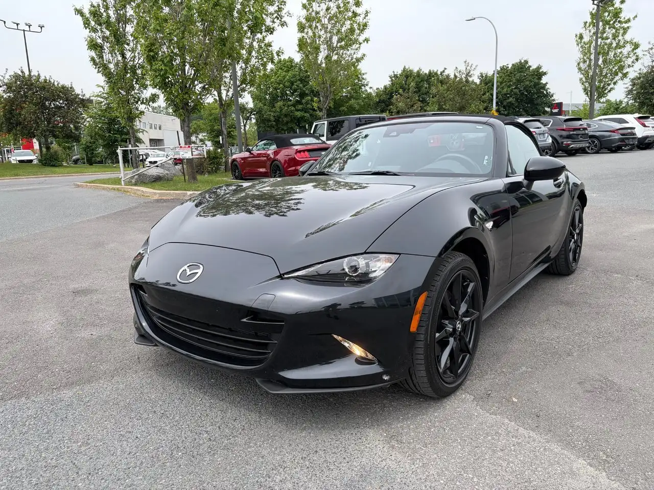 Mazda MX-5 Miata снимка Mazda MX-5 Miata