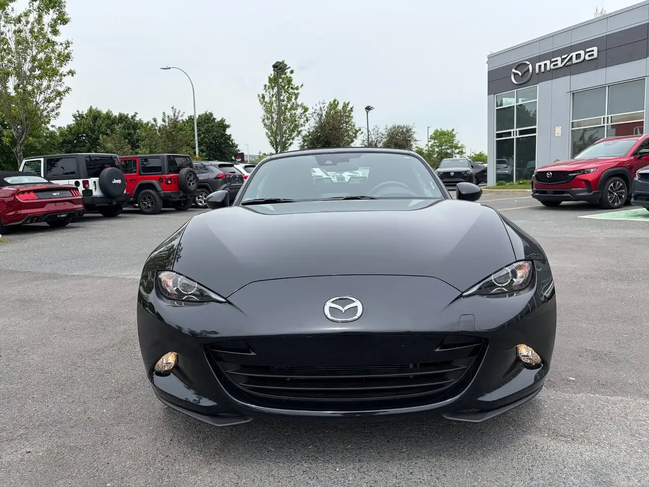 Mazda MX-5 Miata снимка Mazda MX-5 Miata