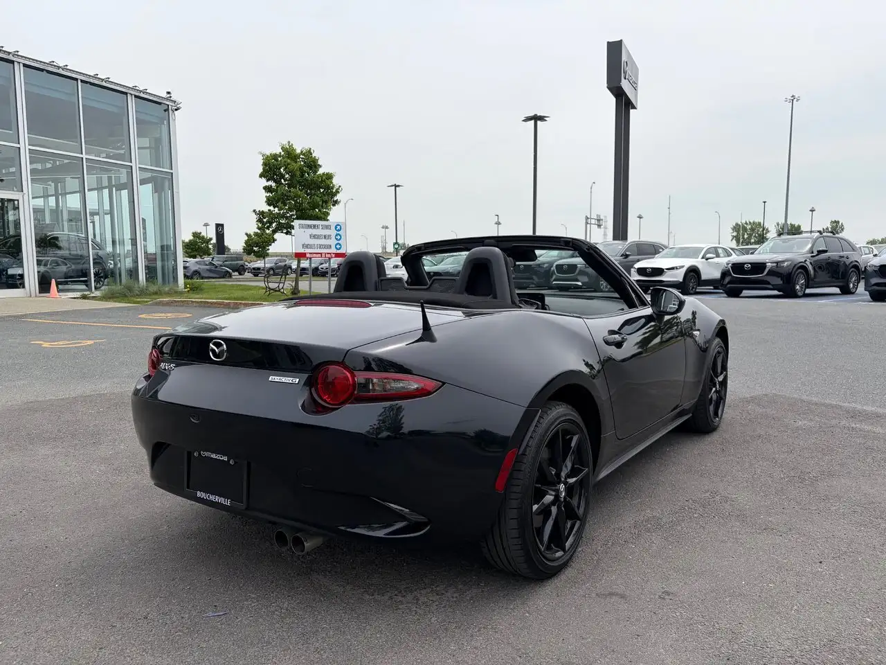 Mazda MX-5 Miata снимка Mazda MX-5 Miata