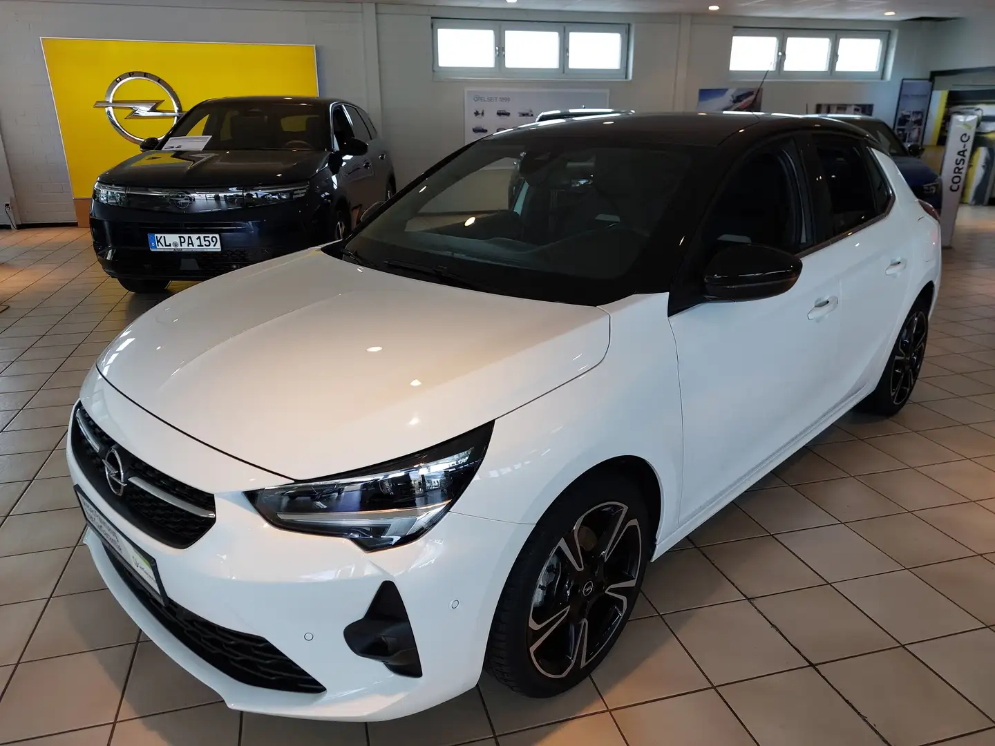 Opel Corsa Ultimate Weiß - 1
