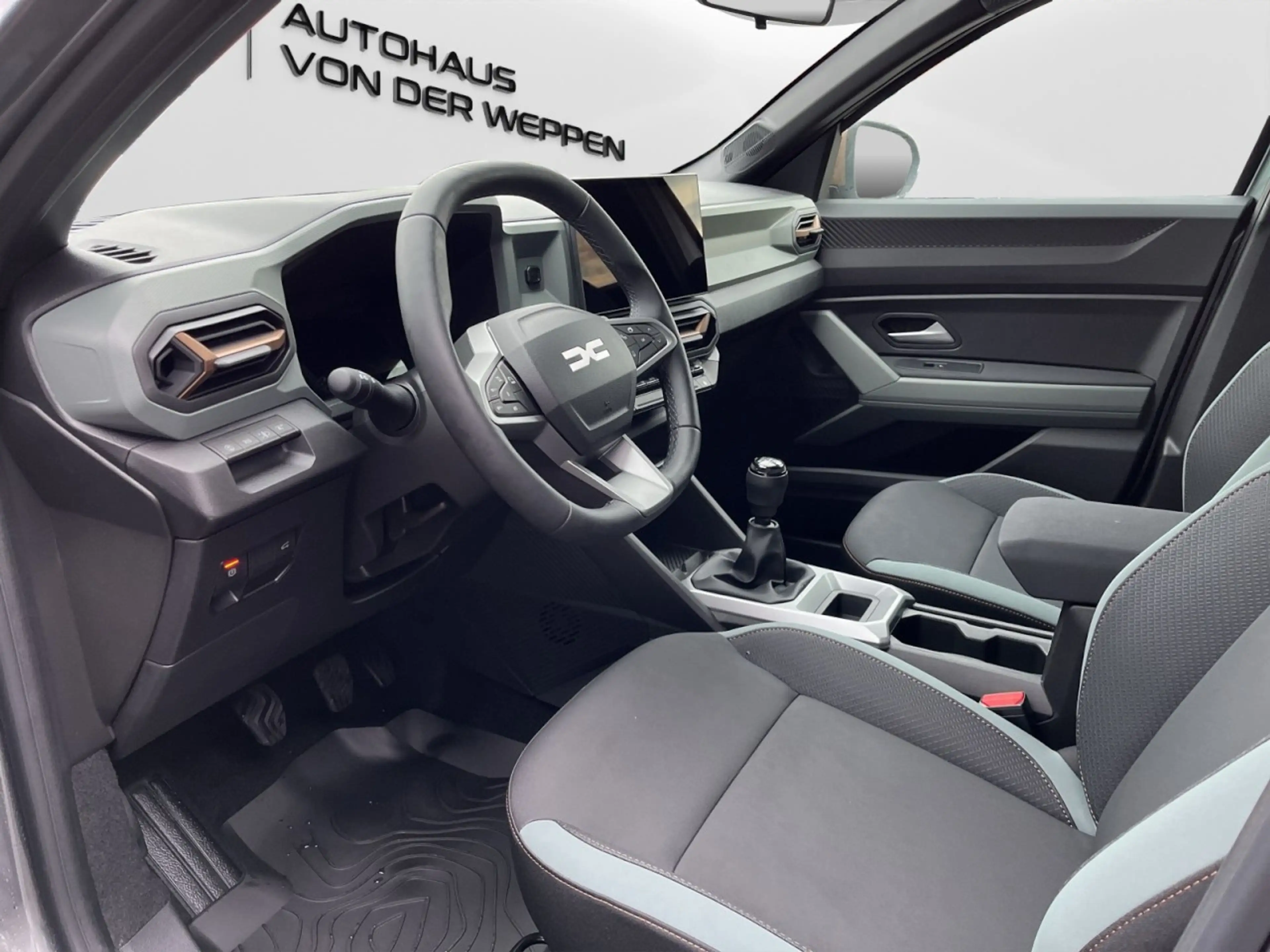 Dacia Bigster Extreme mild hybrid 140 — photo 9