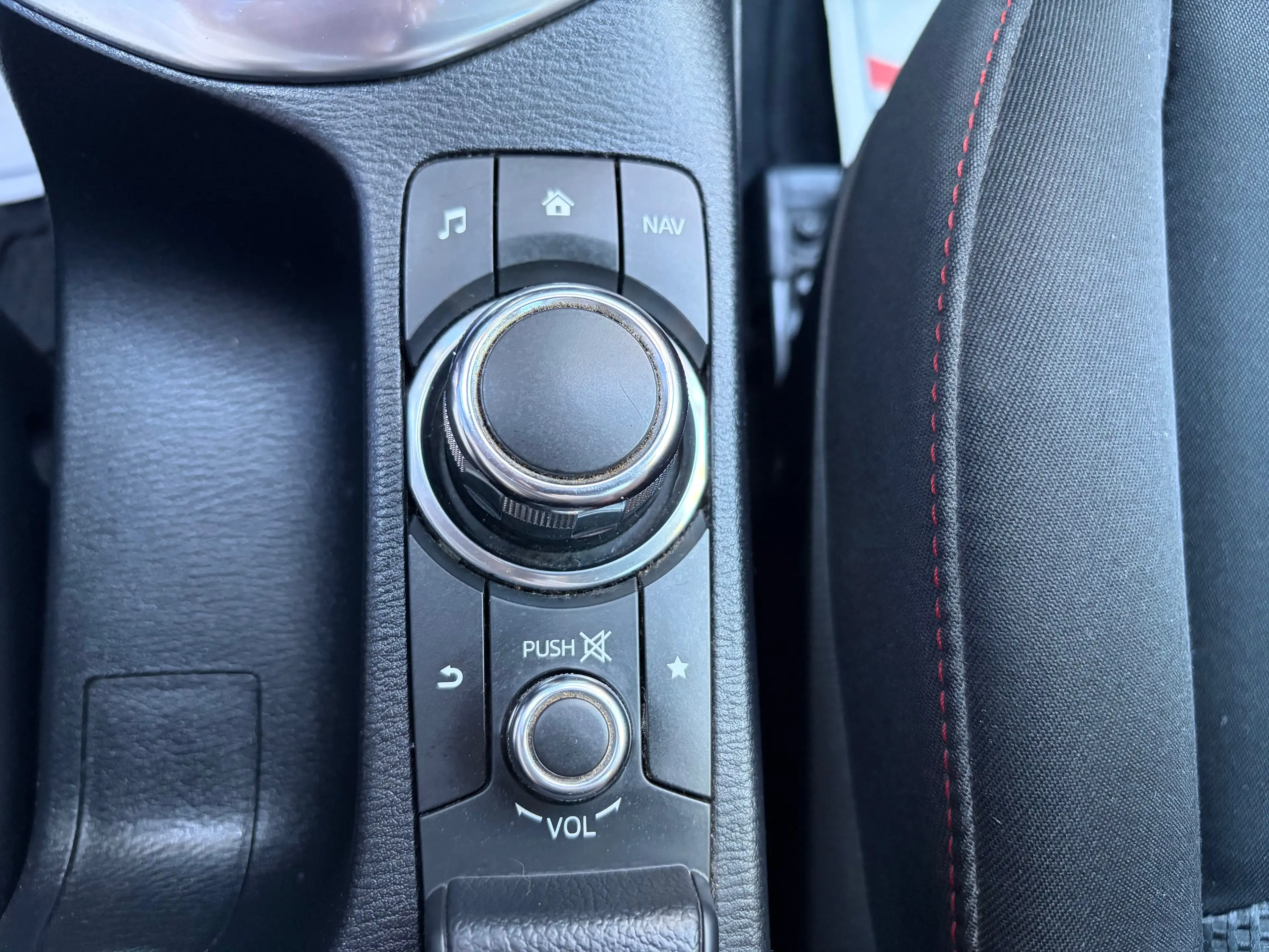Mazda 2 2 1.5 Skyactiv-D Skydrive*GPS*AIRCO* — photo 13