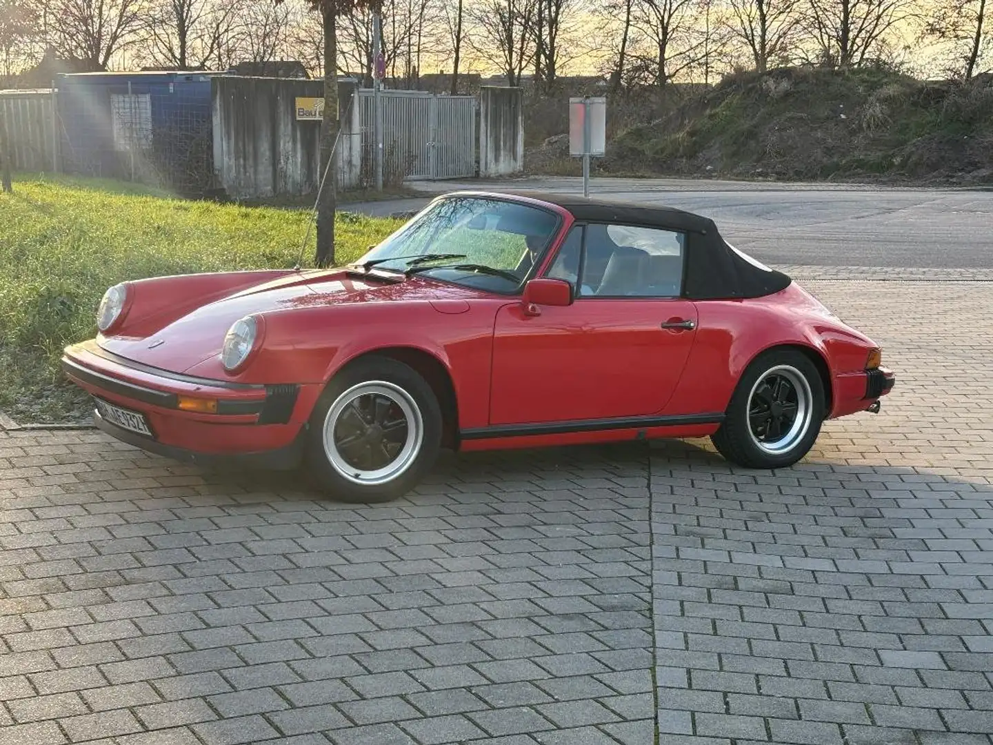 Porsche 911 911 Carrera Cabriolet Rot - 1