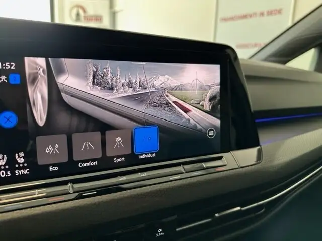 Volkswagen Golf view 24