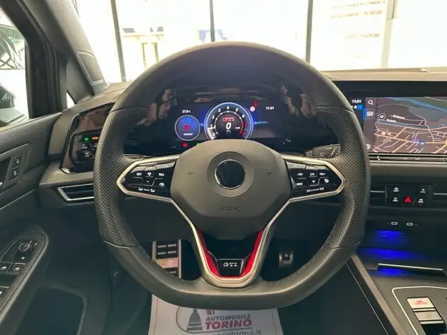 Volkswagen Golf view 20