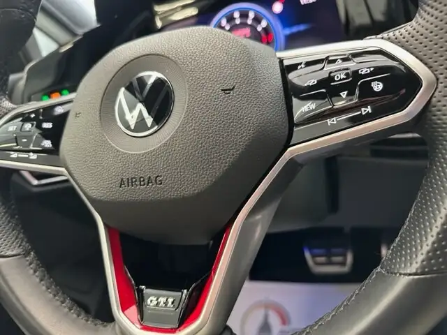 Volkswagen Golf view 23