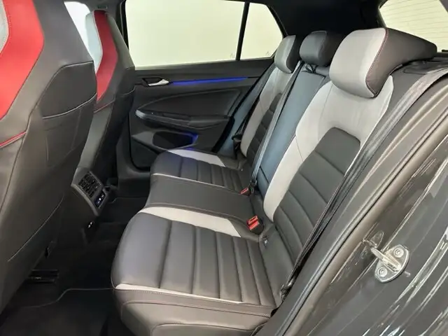 Volkswagen Golf view 10