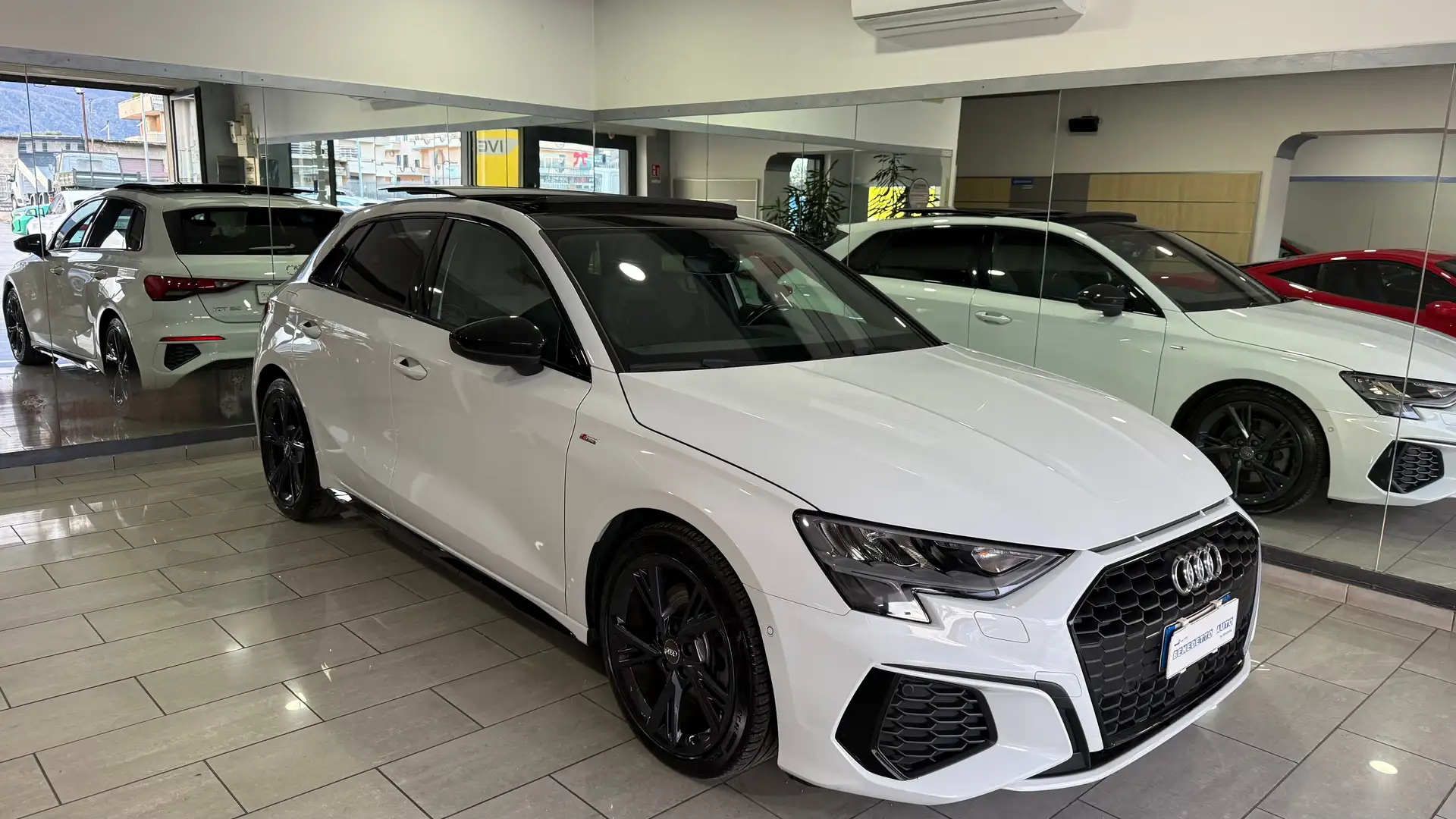 Audi A3 Sportback 35 2.0 tdi S line Edition Stronic TETTO Bianco - 2