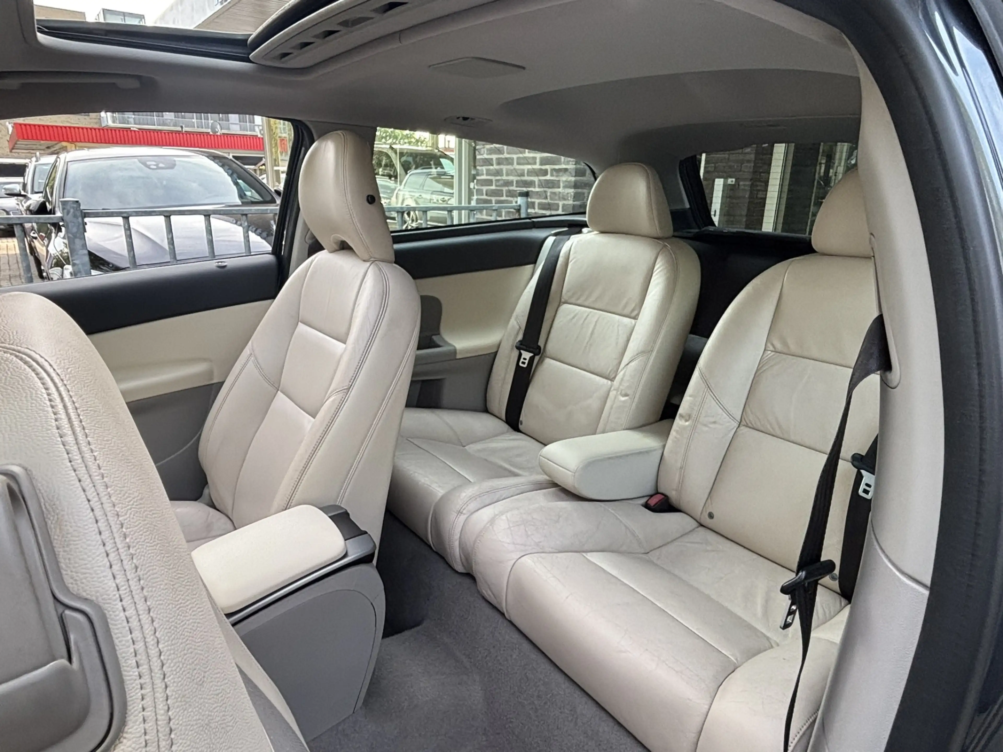 Volvo C30 1.6 Momentum Leder Schuifdak — photo 9