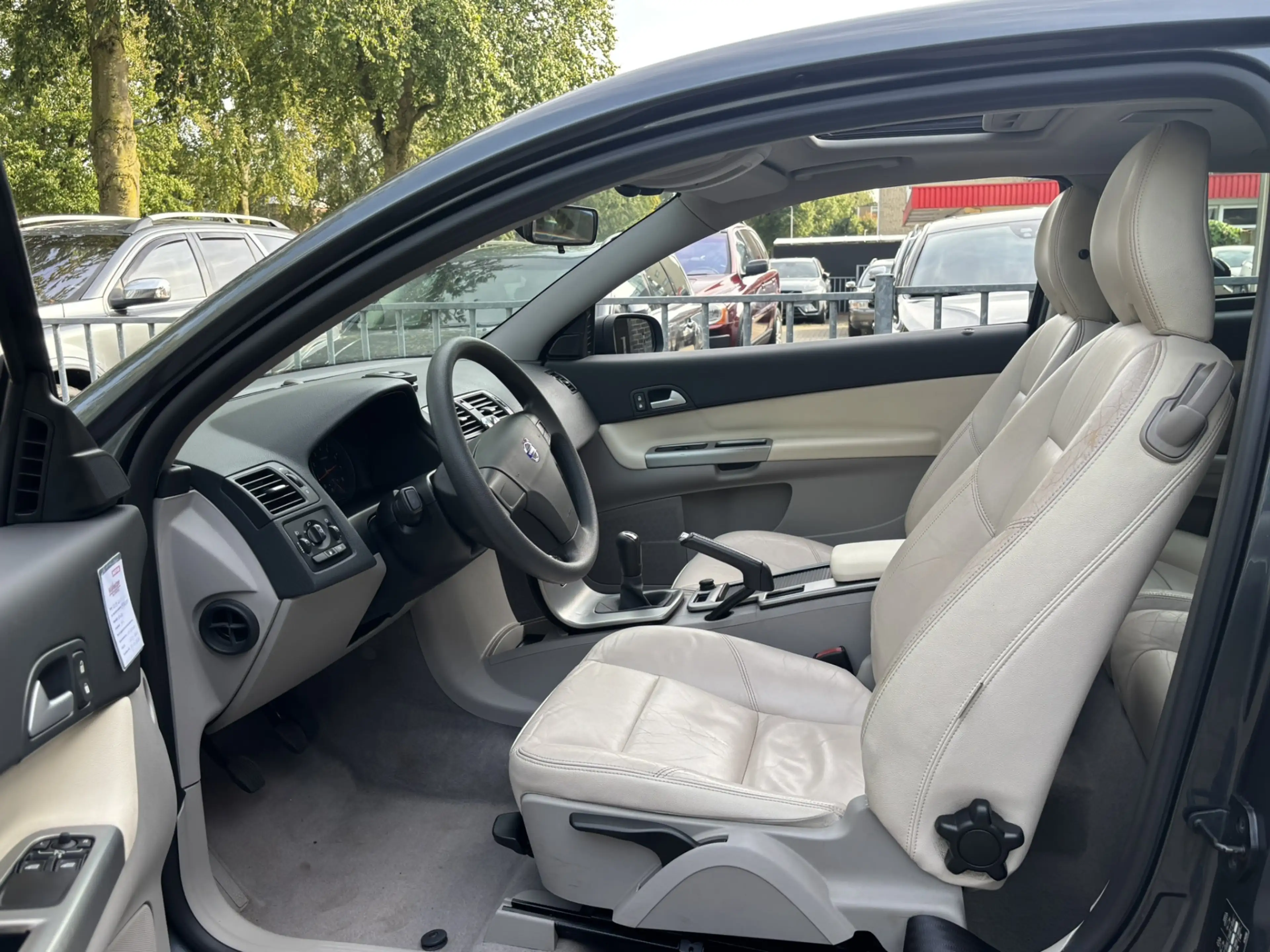 Volvo C30 1.6 Momentum Leder Schuifdak — photo 2