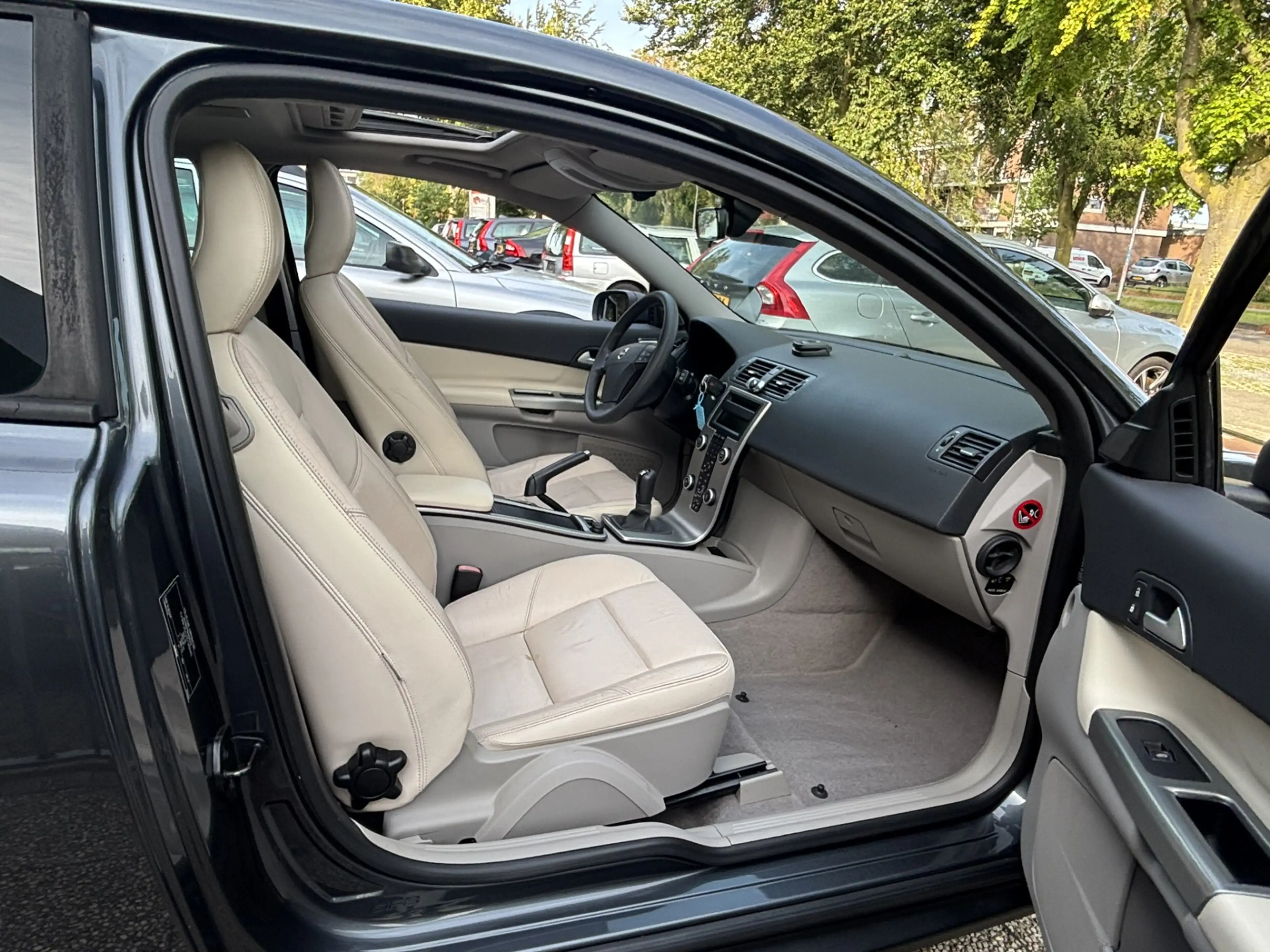 Volvo C30 1.6 Momentum Leder Schuifdak — photo 4