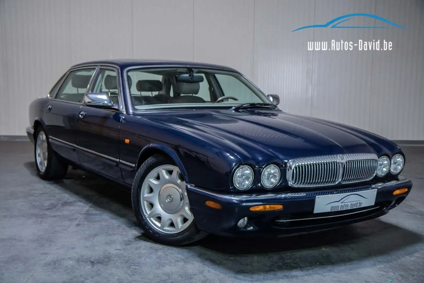 Daimler Super V8 Jaguar 4.0 / MEMORYSEATS*ZETELVERWARMING*HISTORIEK Blauw - 1