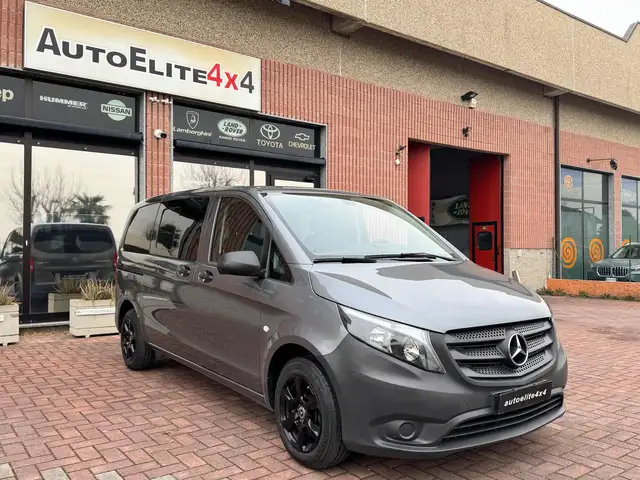 Mercedes-Benz Vito 8 POSTI  UNICOPROPRIETARIO DOPPIO TRENO GOMME
