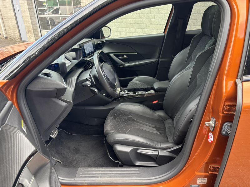 Peugeot 2008 1.2 PureTech GT 155PK | Schuif-kanteldak | Trekhaa — photo 11