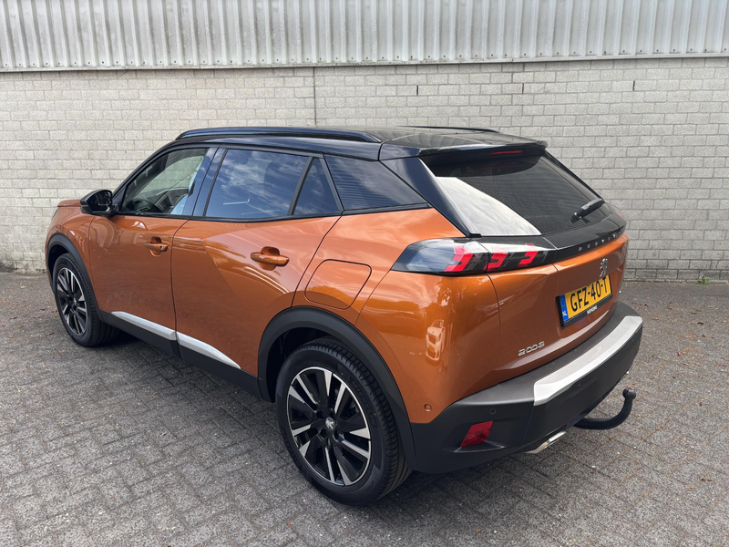 Peugeot 2008 1.2 PureTech GT 155PK | Schuif-kanteldak | Trekhaa — photo 8