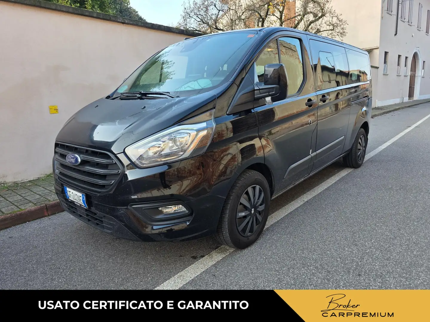 Ford Transit Custom transit custom 320 2.0 tdci MHEV 130cv Trend combi L2H1 E6.2 Noir - 1