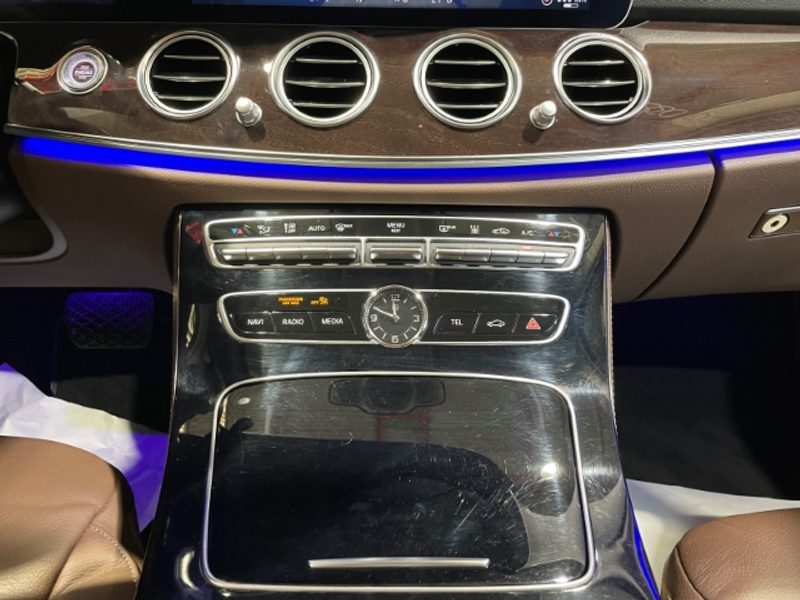 Mercedes-Benz E 400 Td 4M AMG-Line EU6d Leder Navi LED ACC StandHZG — photo 13