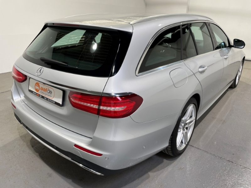 Mercedes-Benz E 400 Td 4M AMG-Line EU6d Leder Navi LED ACC StandHZG — photo 3