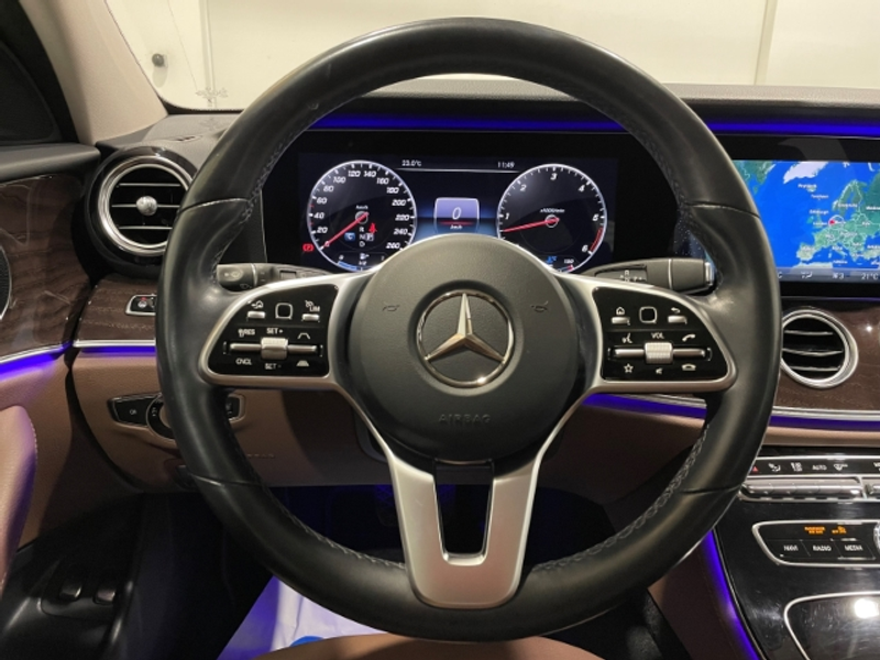 Mercedes-Benz E 400 Td 4M AMG-Line EU6d Leder Navi LED ACC StandHZG — photo 11