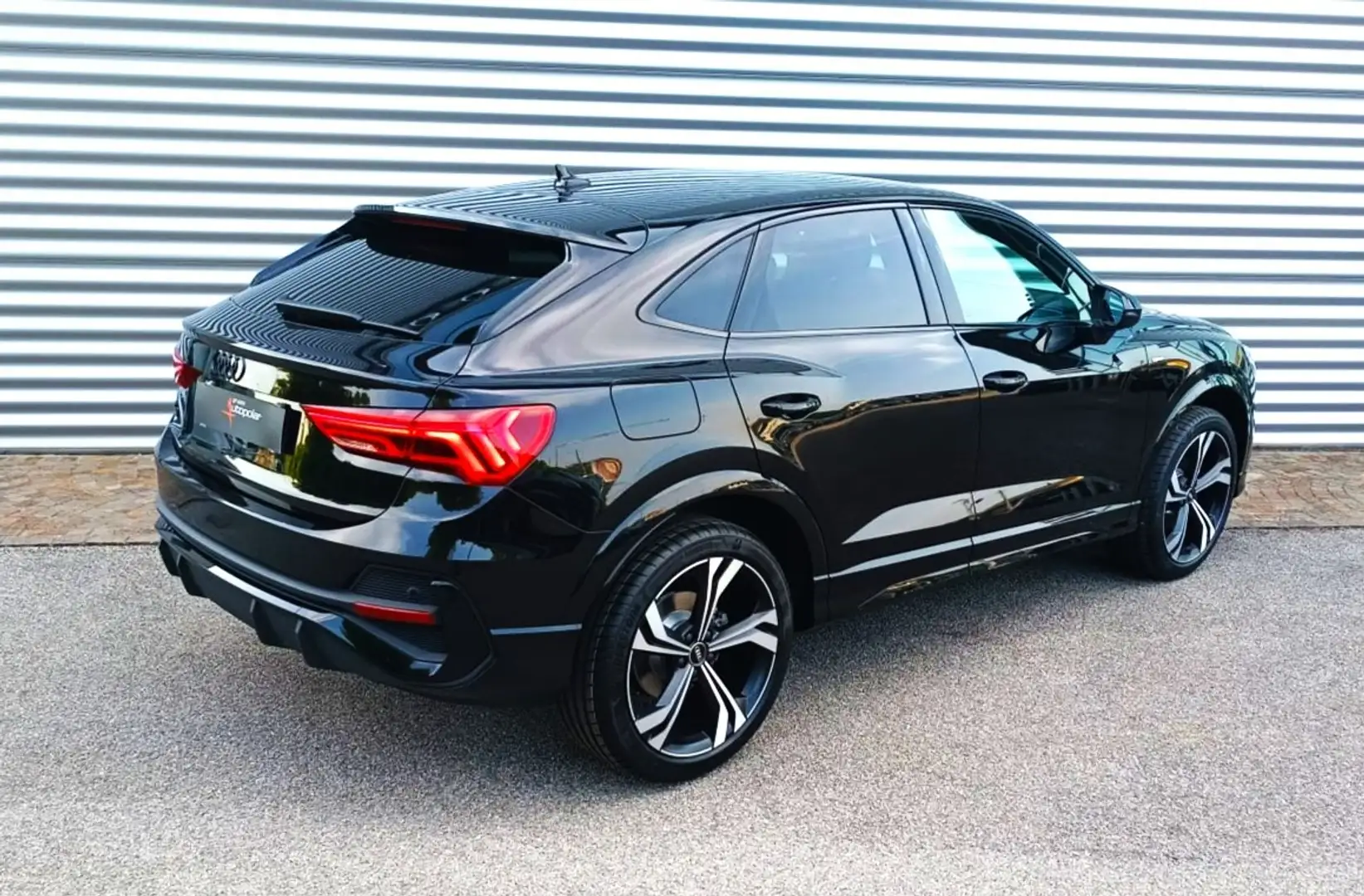 Audi Q3 SPORTBACK 35 TDI S-TRONIC IDENTITY BLACK Nero - 2