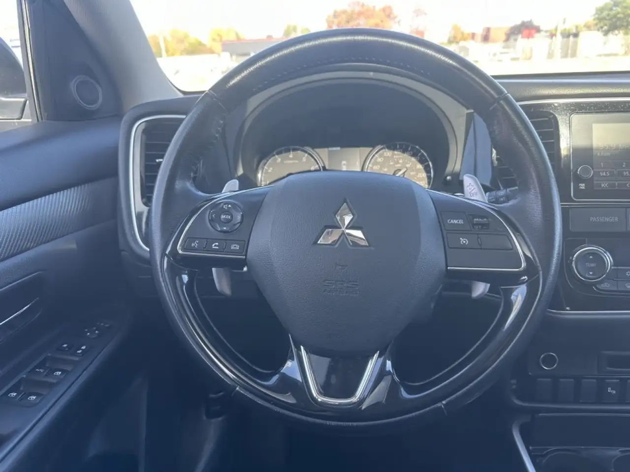 Mitsubishi Outlander снимка Mitsubishi Outlander