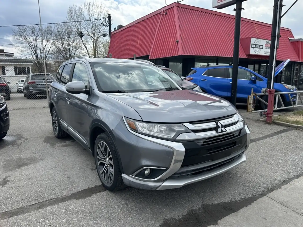 Mitsubishi Outlander снимка Mitsubishi Outlander