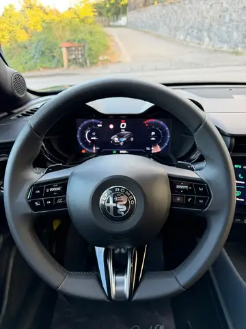Alfa Romeo Junior view 5