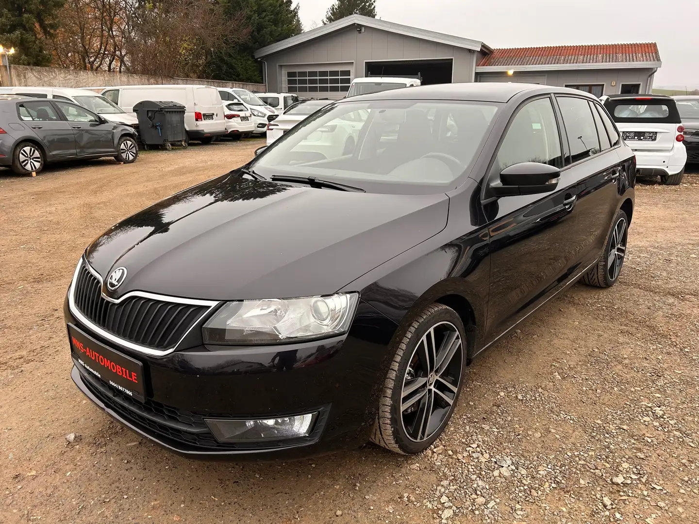 Skoda Rapid/Spaceback Emotion Plus TDI Xenon Panorama Sportsitze Schwarz - 1