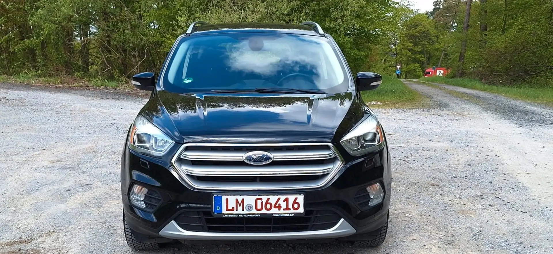 Ford Kuga Cool & Connect Schwarz - 1
