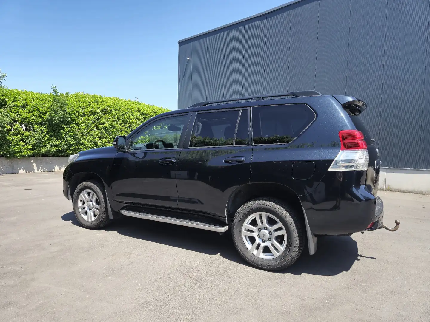 Toyota Land Cruiser Prado - 1