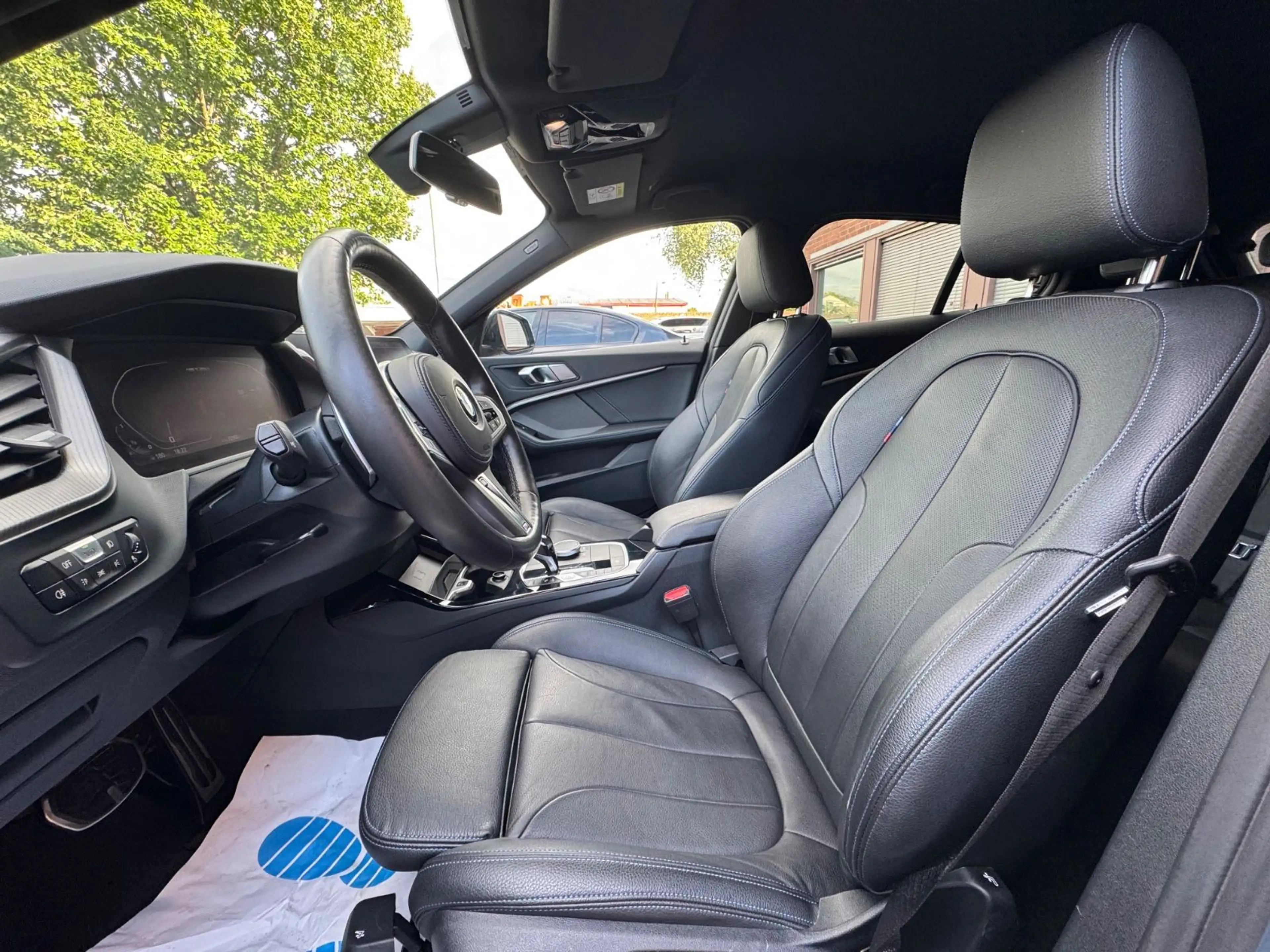 BMW 135 i xDrive M-SPORT *LED*LEDER*HuD*DR.ASSIST* — photo 11