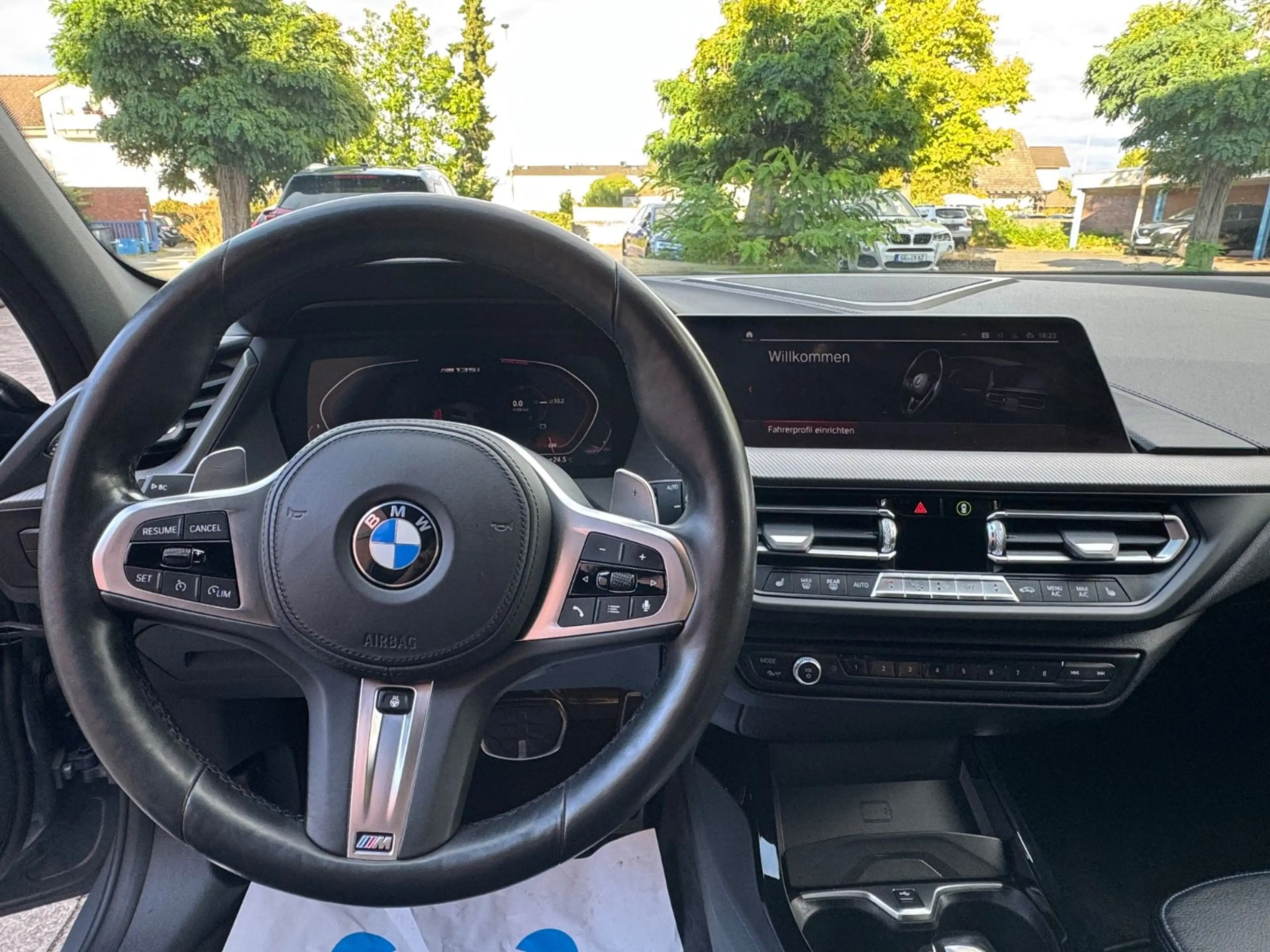BMW 135 i xDrive M-SPORT *LED*LEDER*HuD*DR.ASSIST* — photo 14