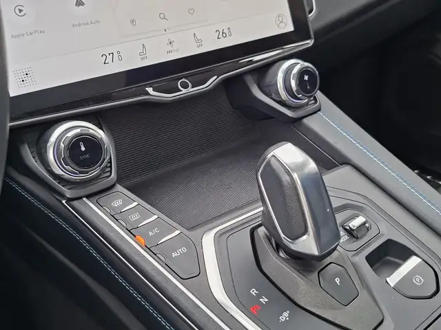Lynk & Co 01 view 6