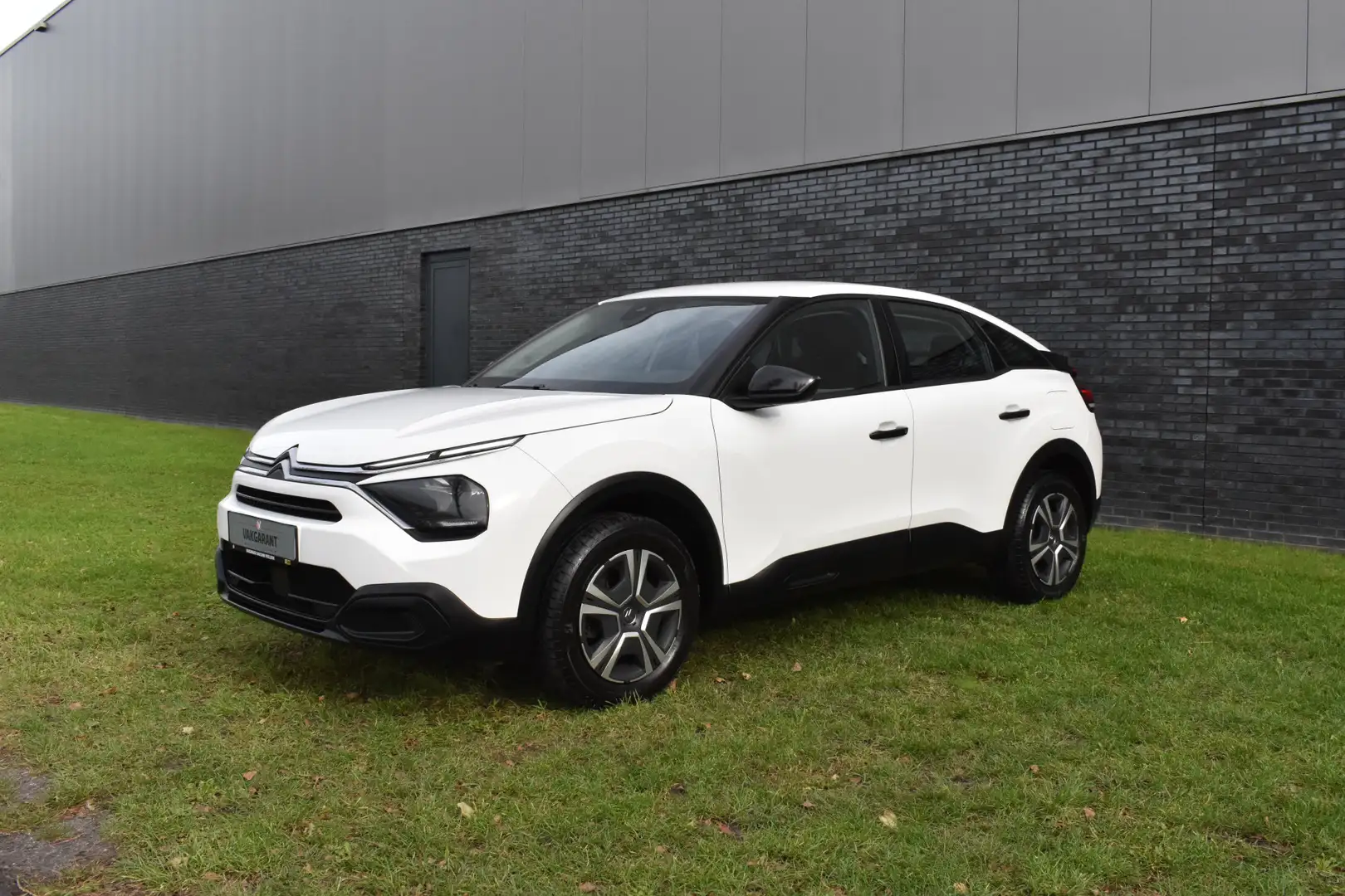 Citroen C4 1.2 Puretech Live Airco Cruisecontrol Carkit Btw a Zilver - 2