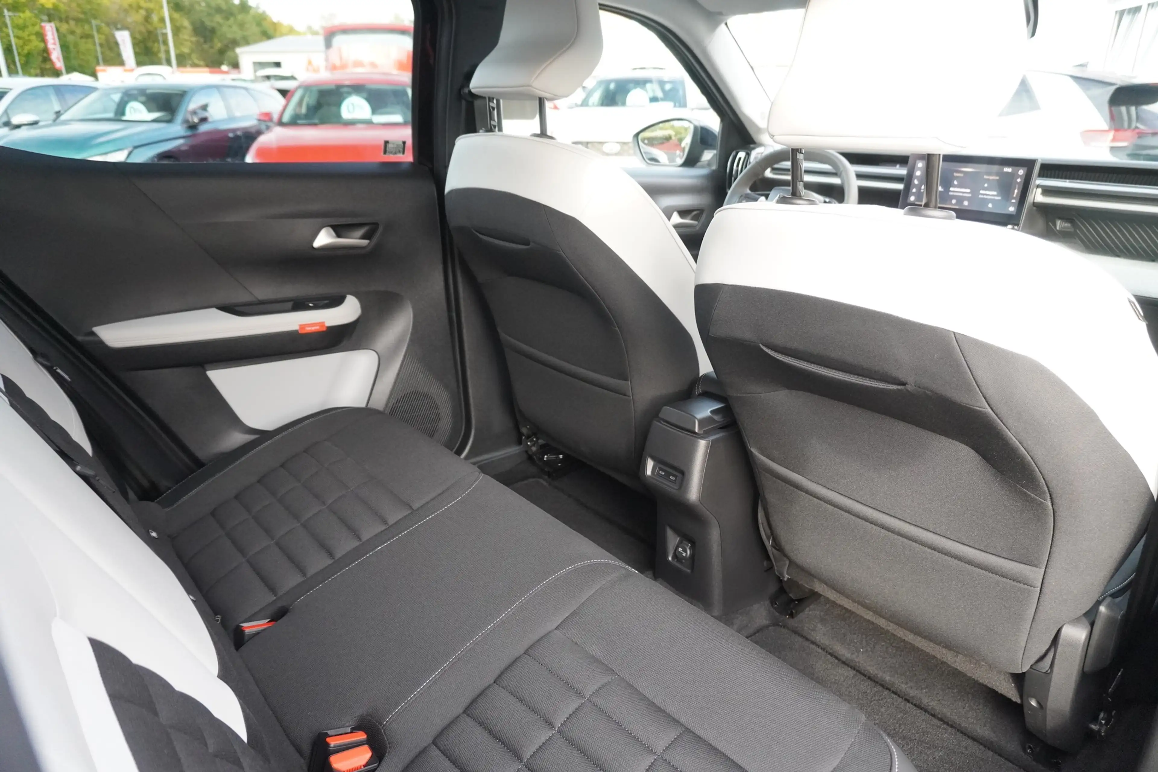 Citroen C3 Aircross ë 113 MAX LED Navi Kamera Tempomat — photo 12
