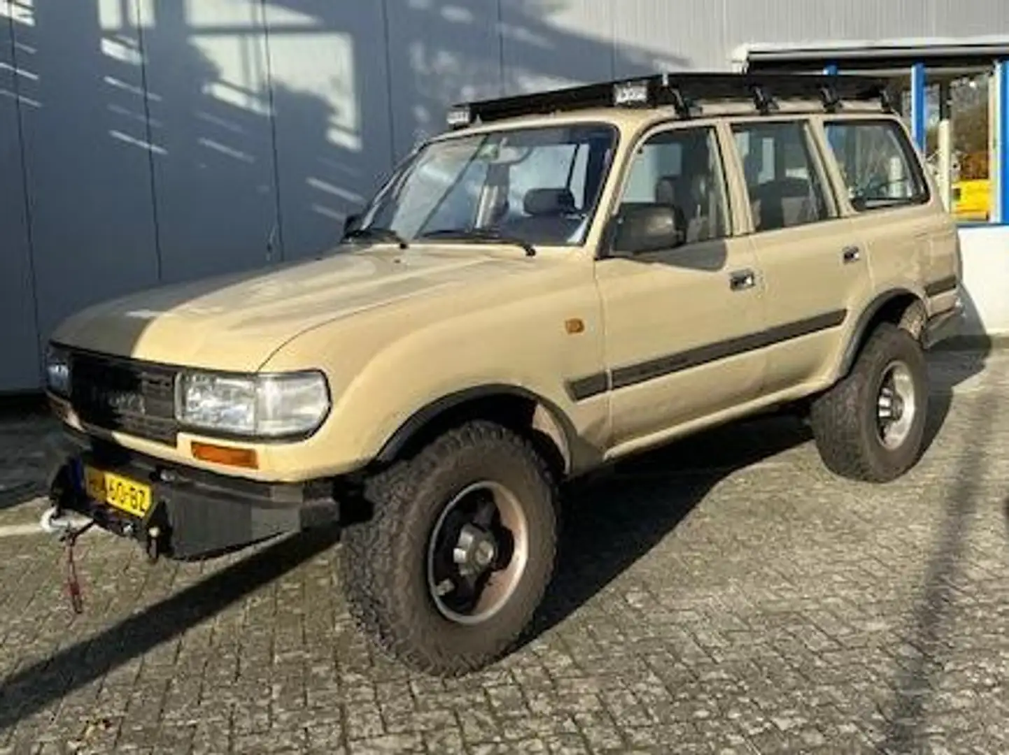 Toyota Land Cruiser 80 Beige - 1