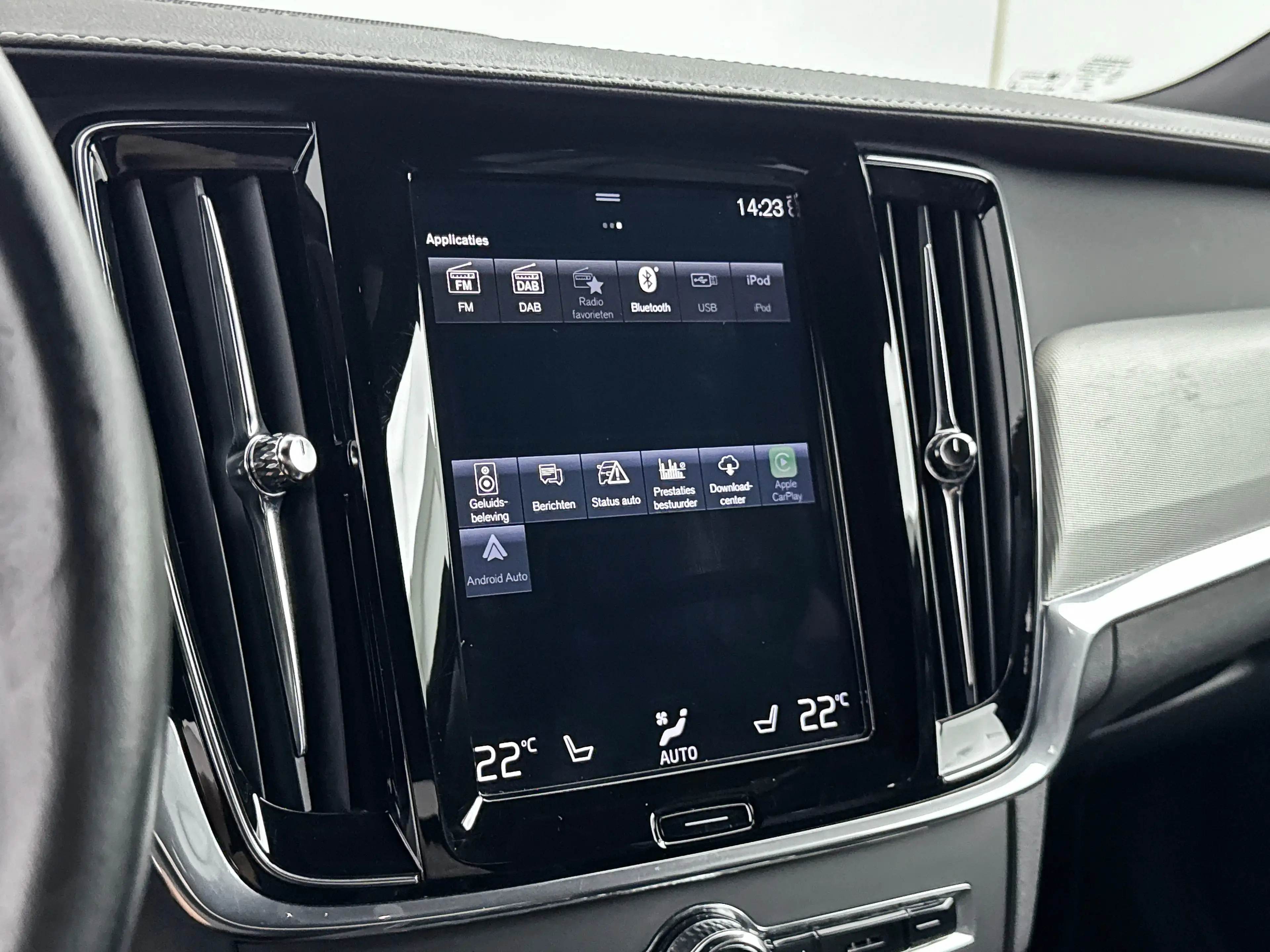 Volvo V90 T6 Recharge R-Design | 18" | Google | Elektr. vers — photo 15