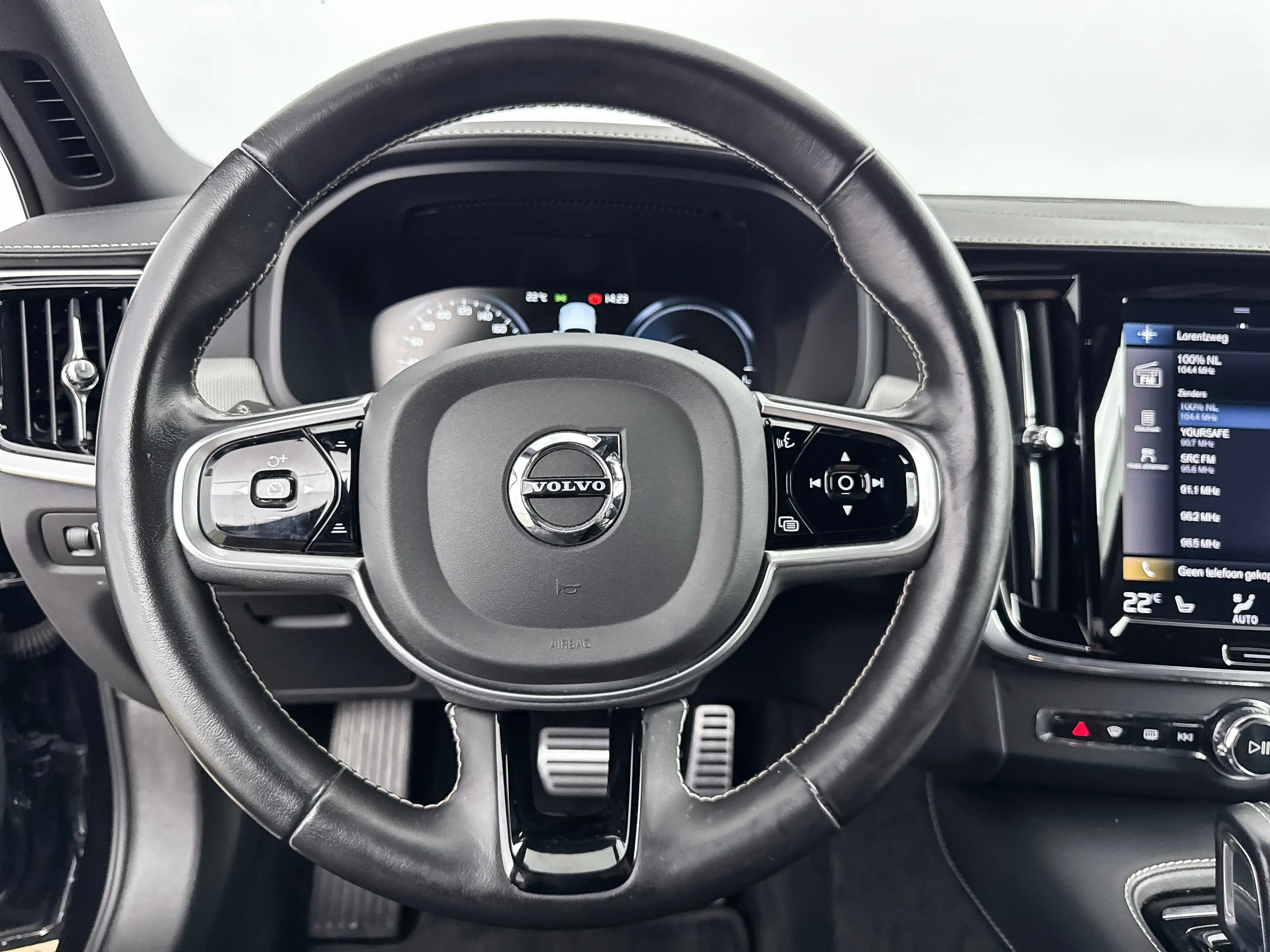 Volvo V90 T6 Recharge R-Design | 18" | Google | Elektr. vers — photo 9