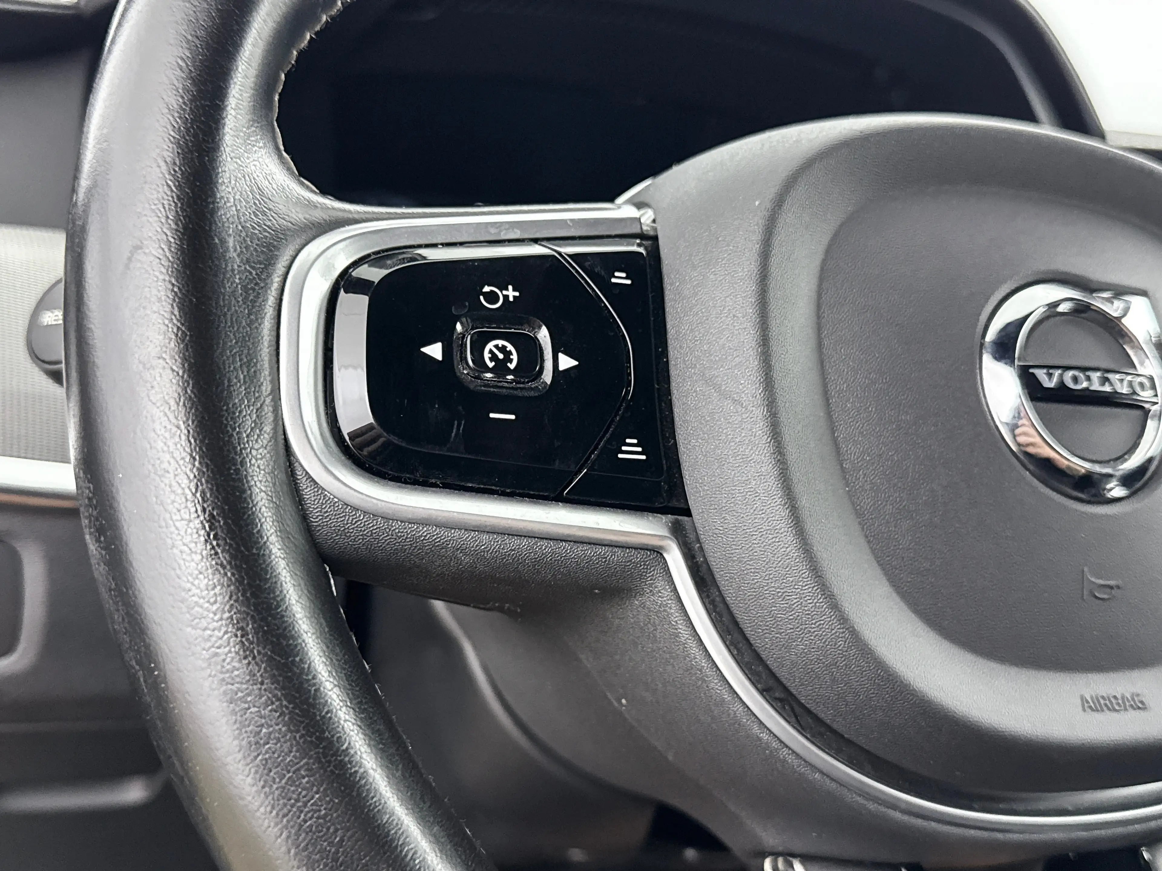 Volvo V90 T6 Recharge R-Design | 18" | Google | Elektr. vers — photo 11