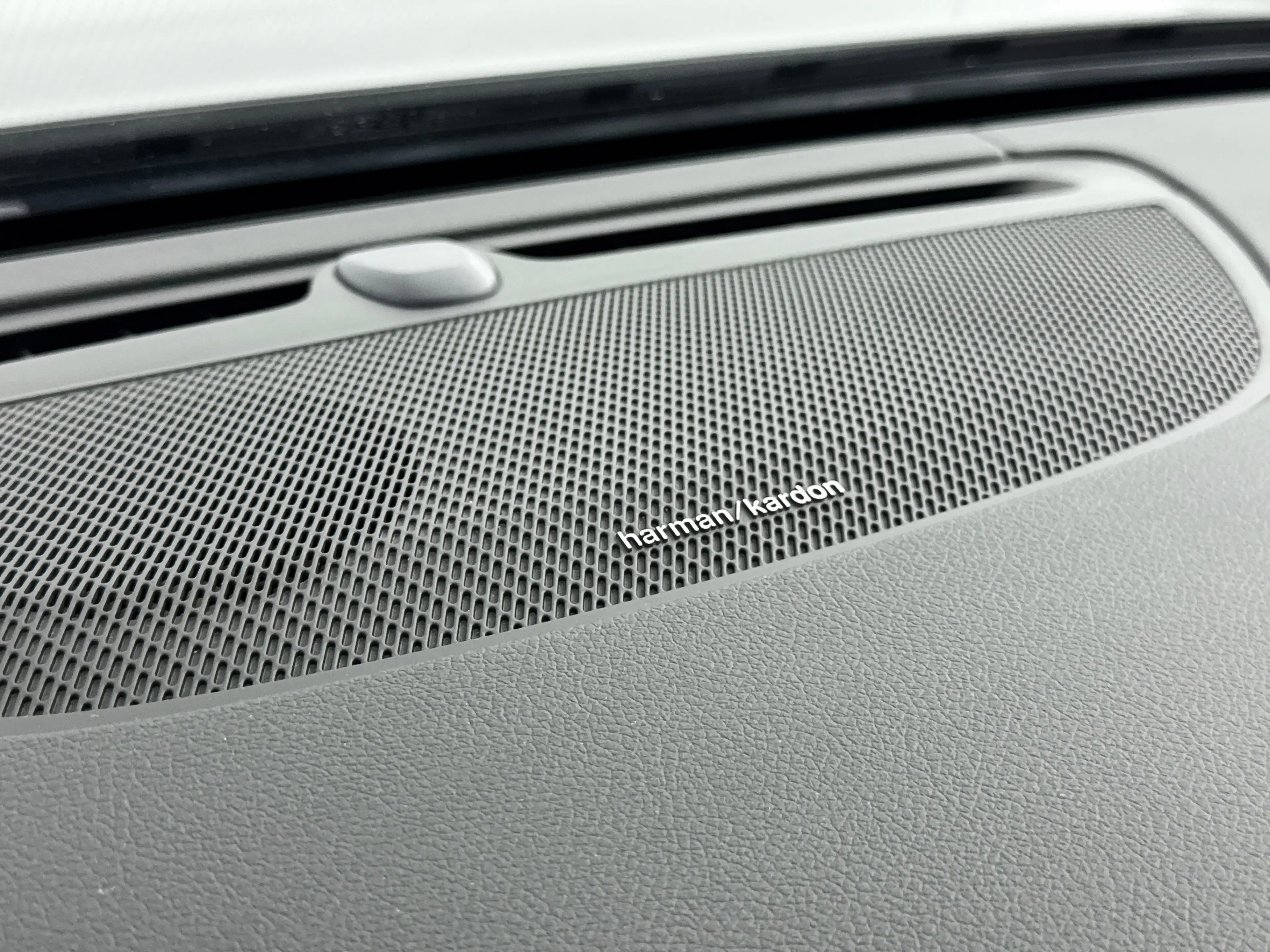 Volvo V90 T6 Recharge R-Design | 18" | Google | Elektr. vers — photo 14