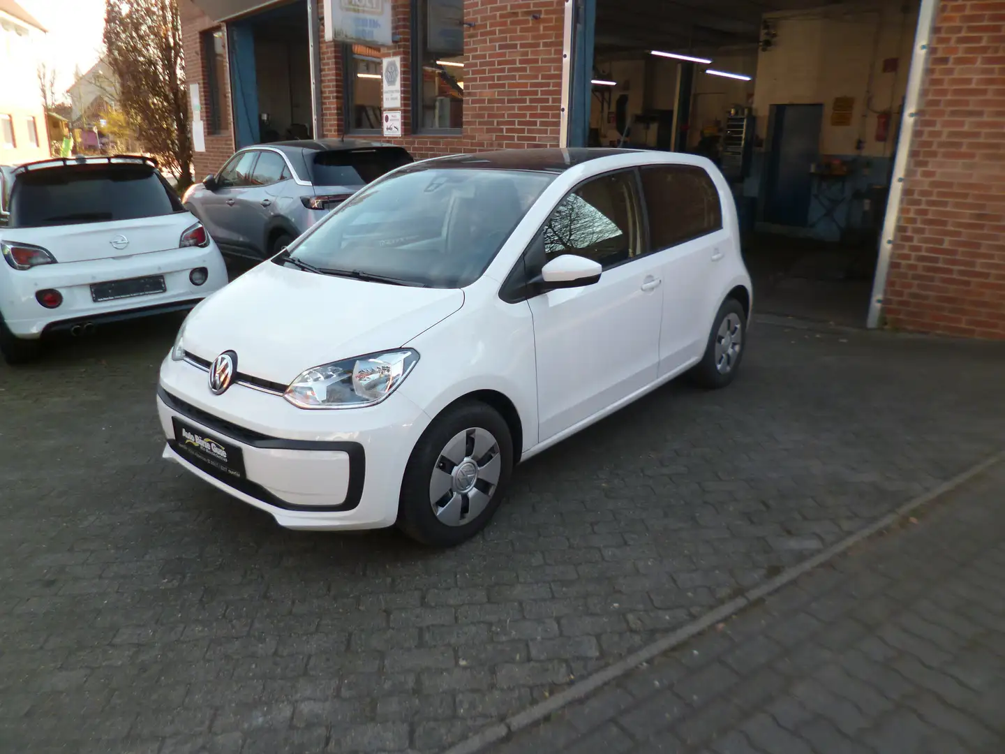 Volkswagen up! move, GSHD, 8 fach Bereift Blanco - 1