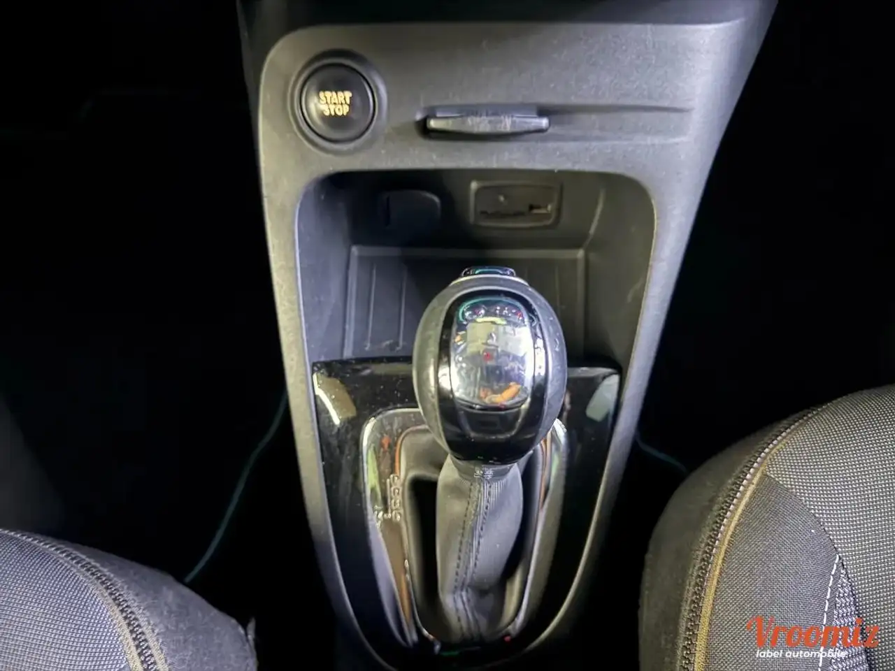 Renault Captur — photo 40