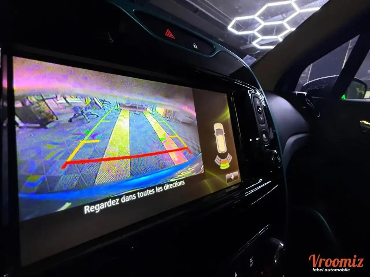 Renault Captur — photo 28