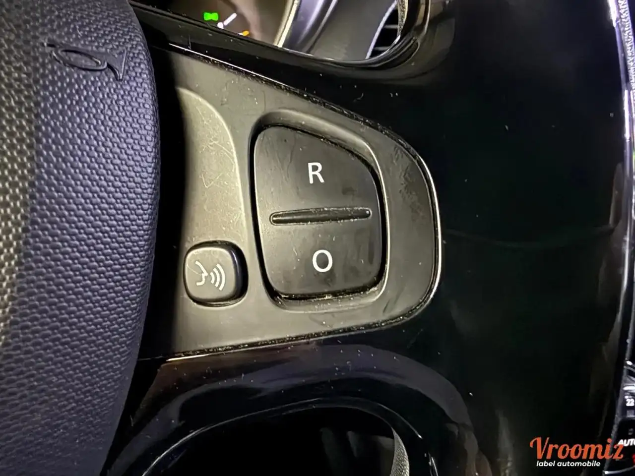 Renault Captur — photo 21