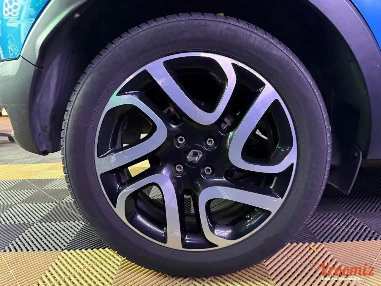 Renault Captur — photo 45