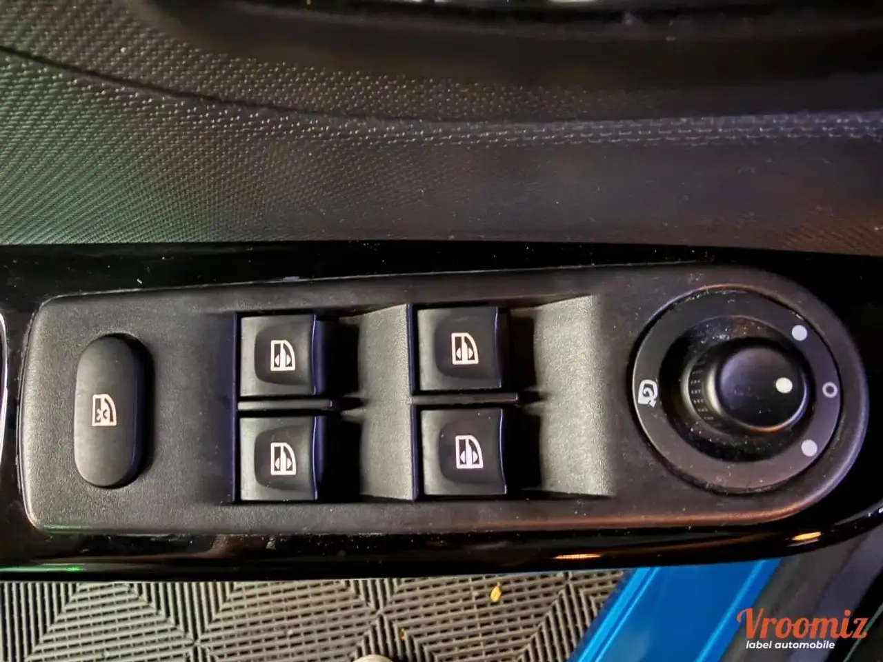 Renault Captur — photo 34