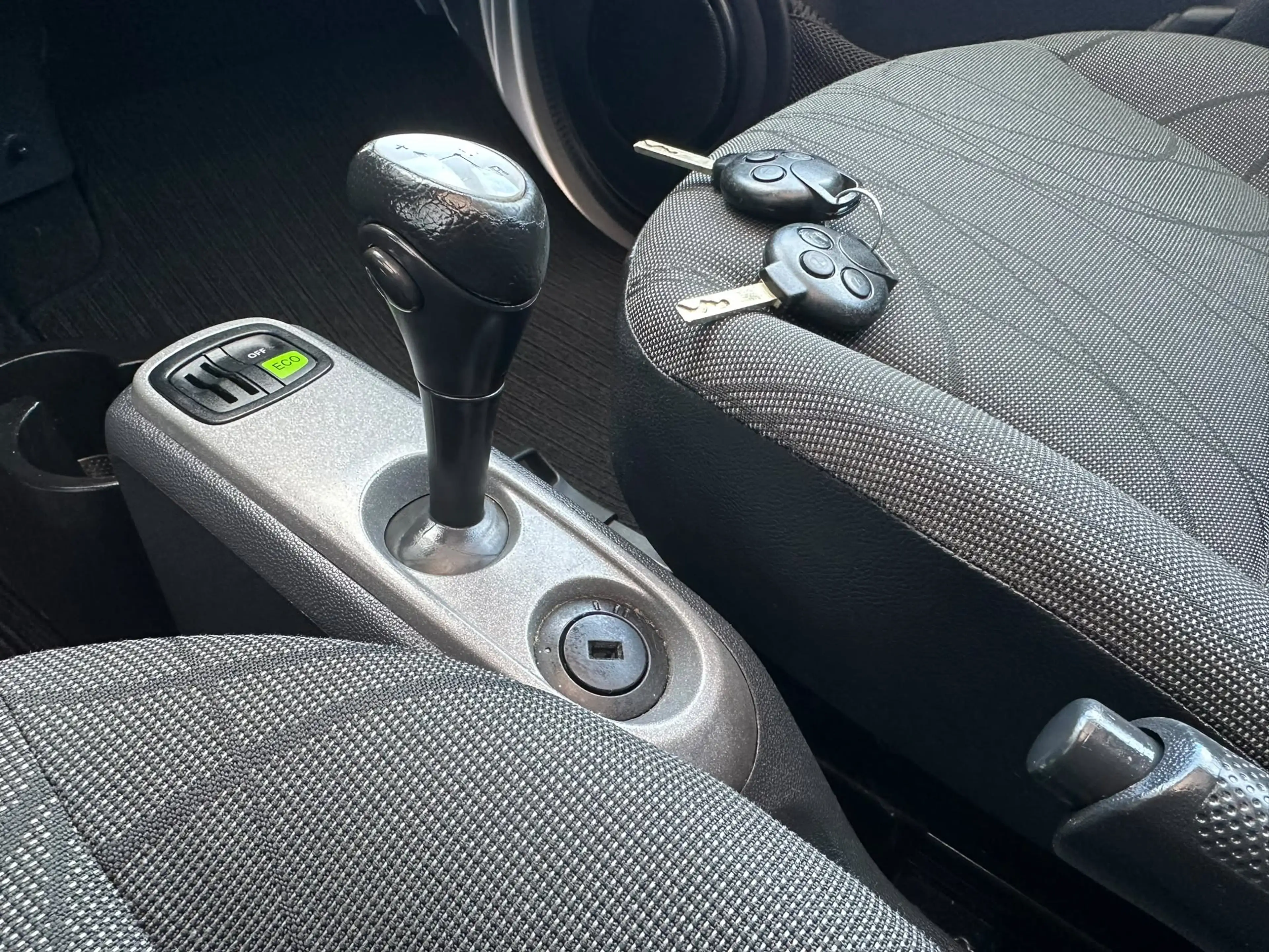 smart forTwo Passion, Servo, Sitzheizung, Top! — photo 12